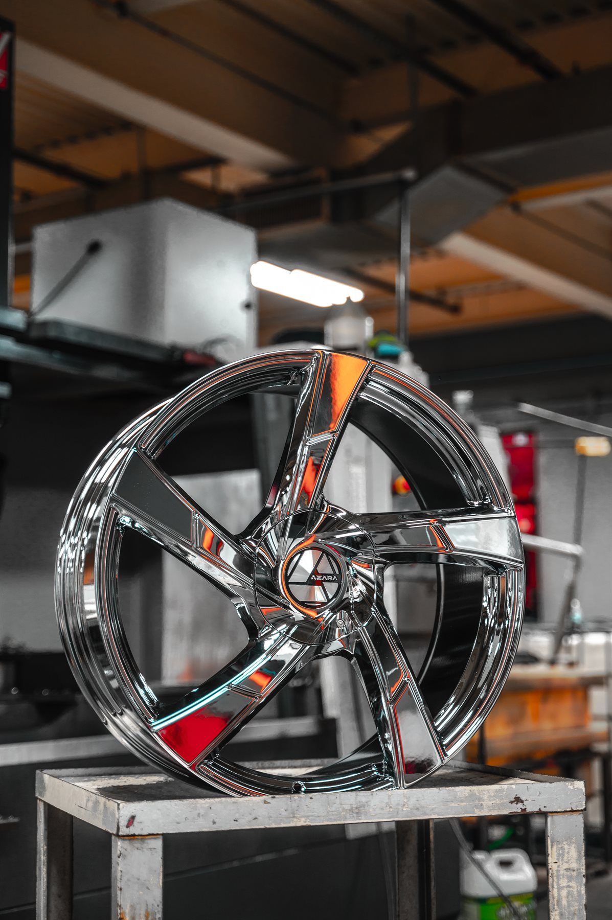 AZA-524 | Black, Gold & Chrome Wheels for Modern Vehicles